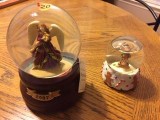 2007 Limited Edition Snow Globe Music Box