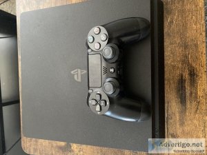 Used Playstation 4 Slim 870 GB  1 controller