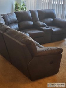 2PC Tamboo Sectional with Recliner