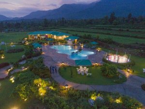 5 star resorts in jim corbett