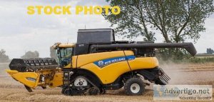 2010 New Holland CR9080 Combine