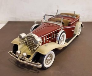 Model Car - 118 Anson Cadillac  32 Sport Phaeton - 20 (Pasadena)