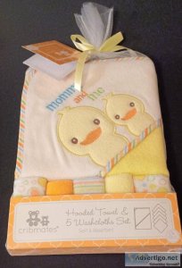 Cribmates Hooded Towel and 5 Washcloths Set