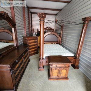 Complete Queen bedroom set