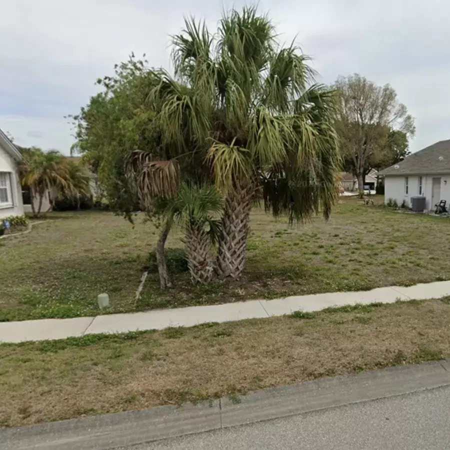 Residential lot for sale in Port Charlotte Florida