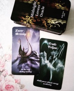 Midnight lovers oracle deck