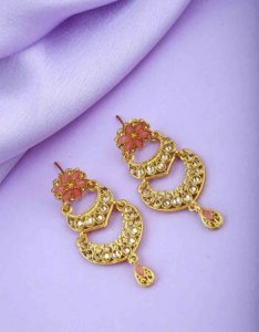 Latest collection of traditional earrings design online at best 