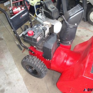 24&rdquo Murray 5 Hp Easy Pull-Start 2-stage Snowblower