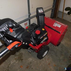 &quotSnow Blower" Troy Bilt Storm 2410