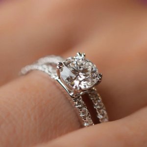 Lab grown diamond jewellery online for women