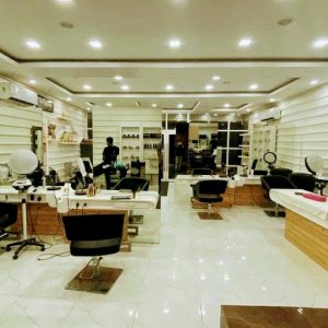 Best ladies salon in neb sarai