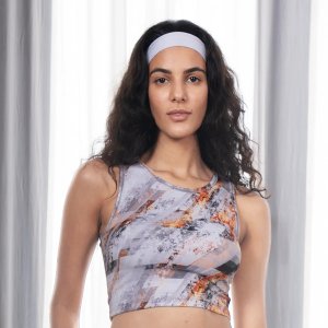 Printed sleeveless sports crop top – stylish active wear | soie